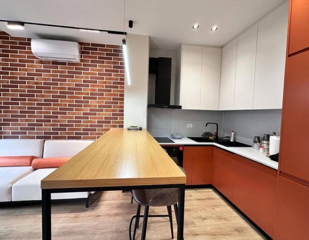 📌 Apartament 1+1 me Qira– Bulevardi i Ri