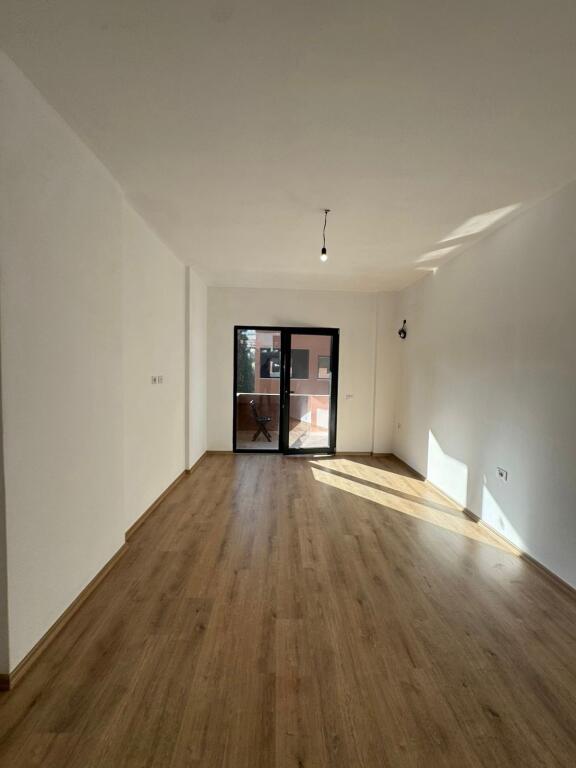 Shesim apart 2+1 te Rr. E Elbasanit te Xibraku