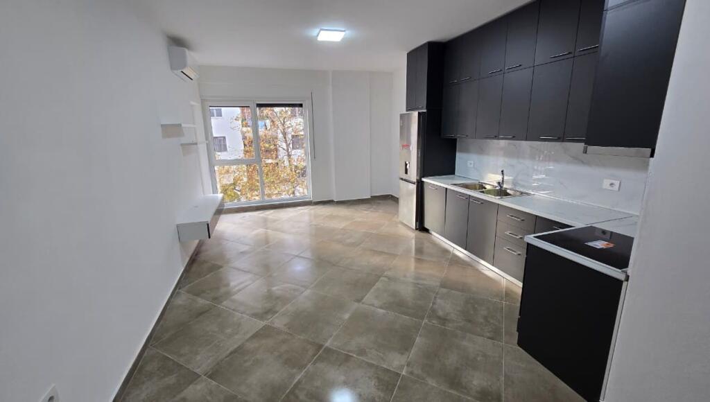 Si affittano 2 appartamenti 1+1, 5 maggio