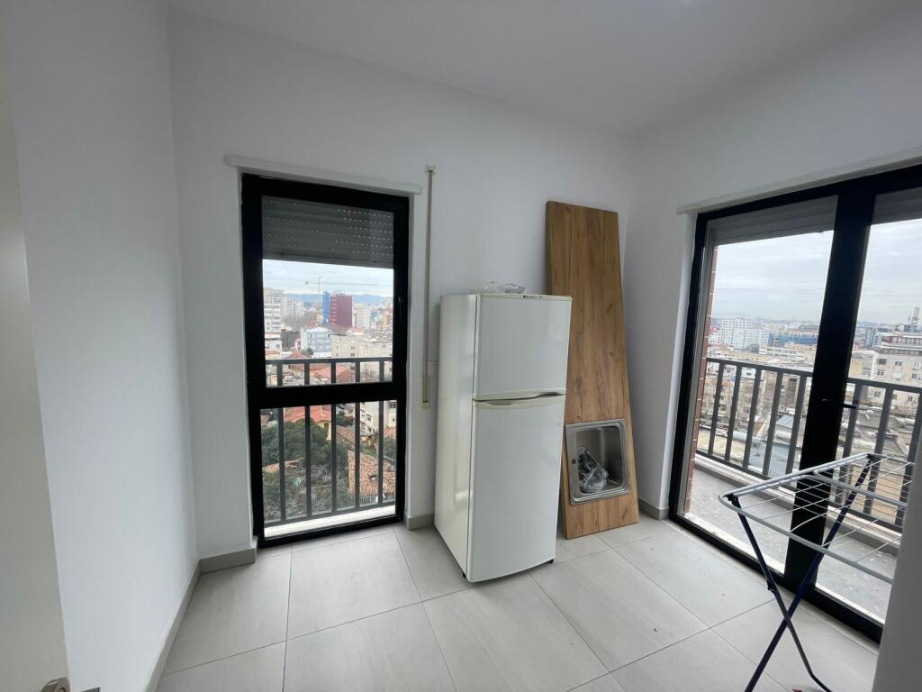 🏢 Shitet Apartament 3+1+2 📍 Pranë Villas Gold💰 Çmimi: 261.000€