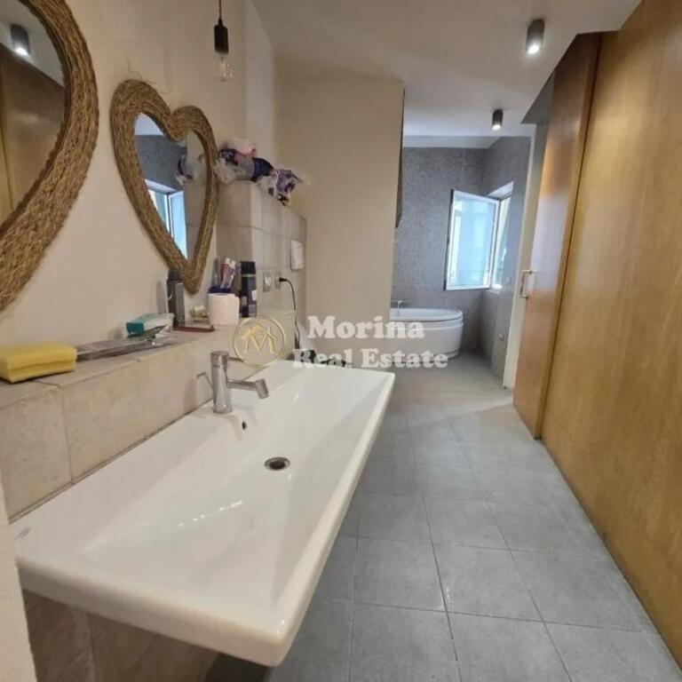 Vendita | Appartamento 3 + 1 + 2 | Zogu I Zi | 340000 €