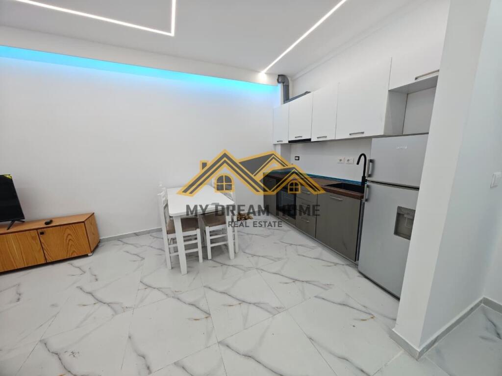 APARTAMENT 1+1 NE QENDER DURRES, PER SHITJE!