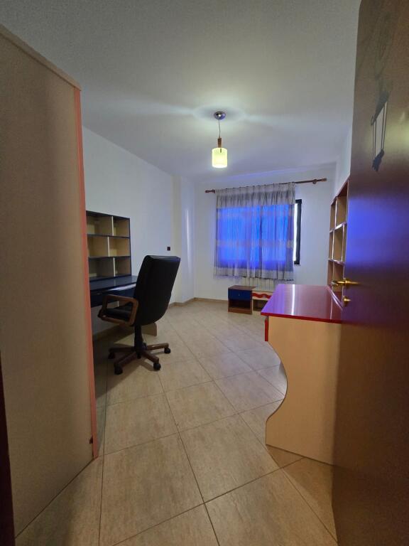 APPARTAMENTO 3+1 IN AFFITTO, MUNICIPIO DI PARIGI!