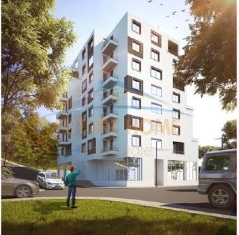 Shitet, Dupleks 3+1+2, Godina Corner, Liqeni i Thate