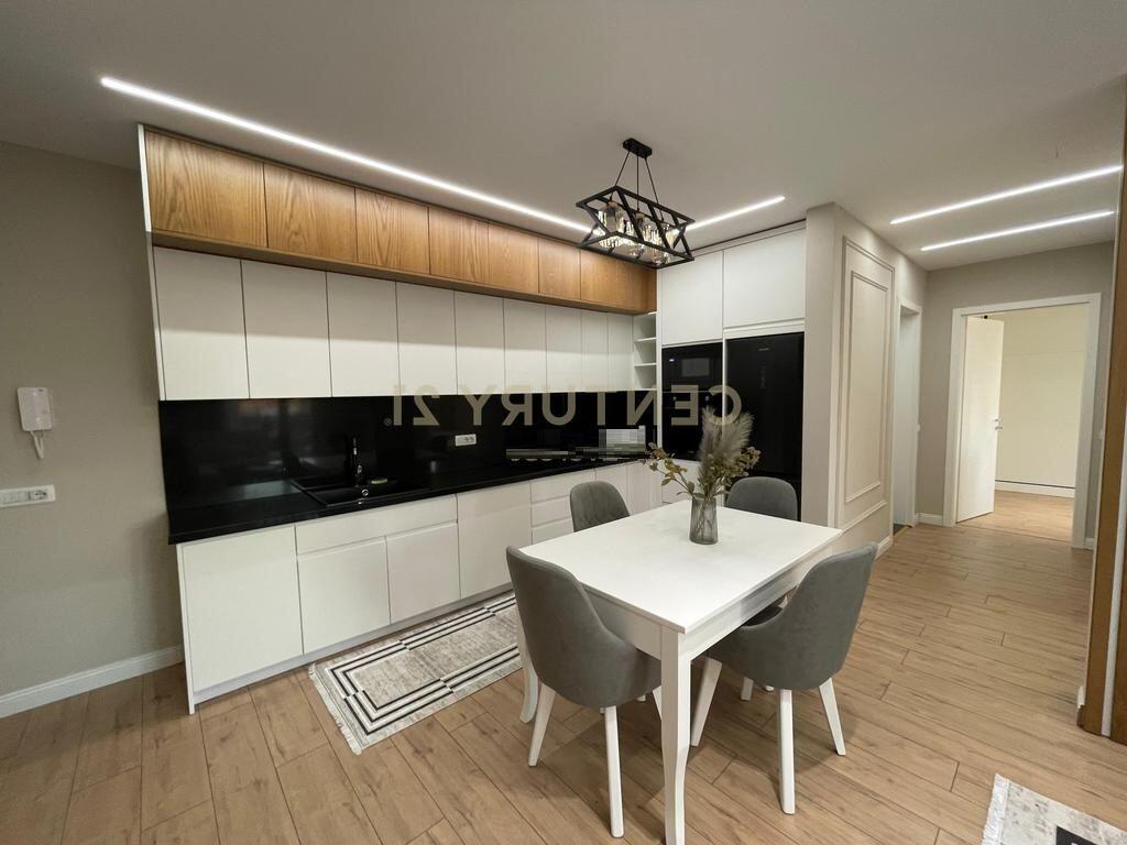 LIQENI I THATE, JAPIM ME QIRA APARTAMENT 2+1+2 + DY POSTE PARKIMI