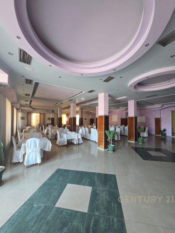 HOTEL WITH POOL FOR SALE IN THE GOLEM AREA, 250M FROM THE BEACH!!! 2,000,000 € Total Area 1400m2