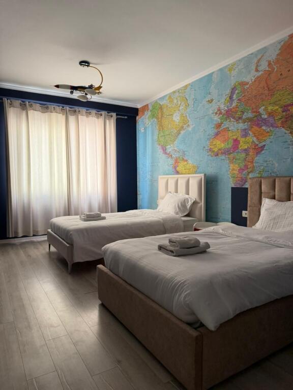 Super ap 2+1 tek komuna parisit ( ngjitur me kika 2 )