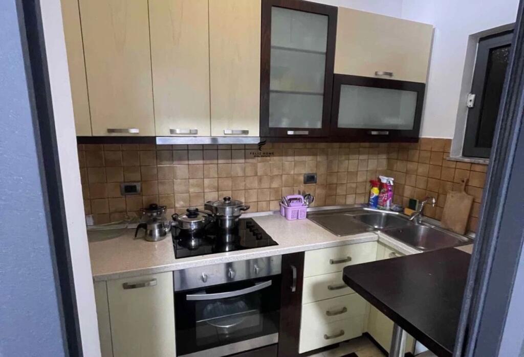 APARTAMENT ME QERA 1+1 RRUGA E DURRESIT 60.000 LEKE