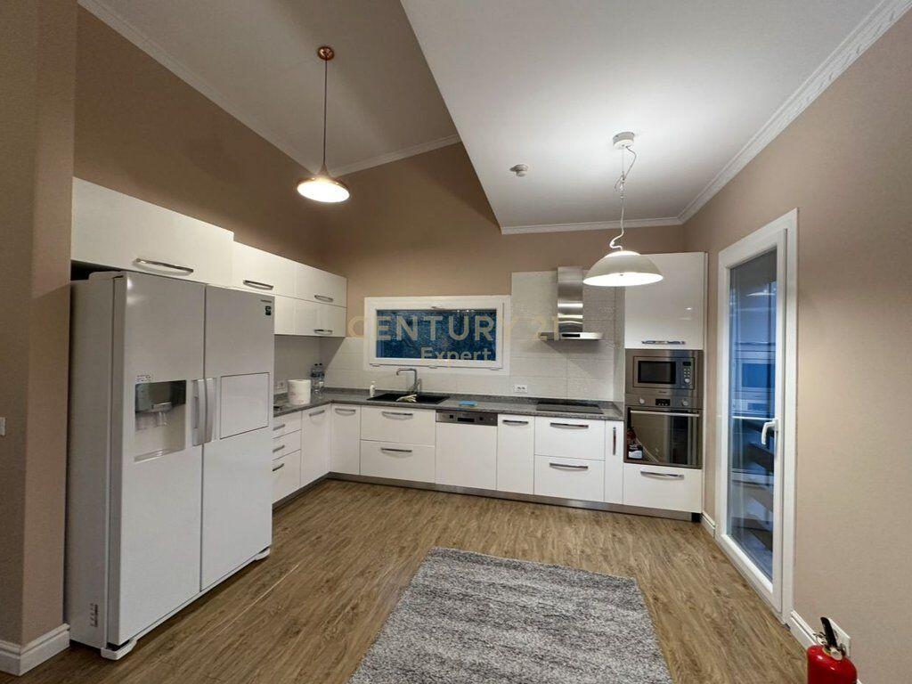 Vilë për Qira në Vend të Qetë – Rezidenca Long Hill, Tirane