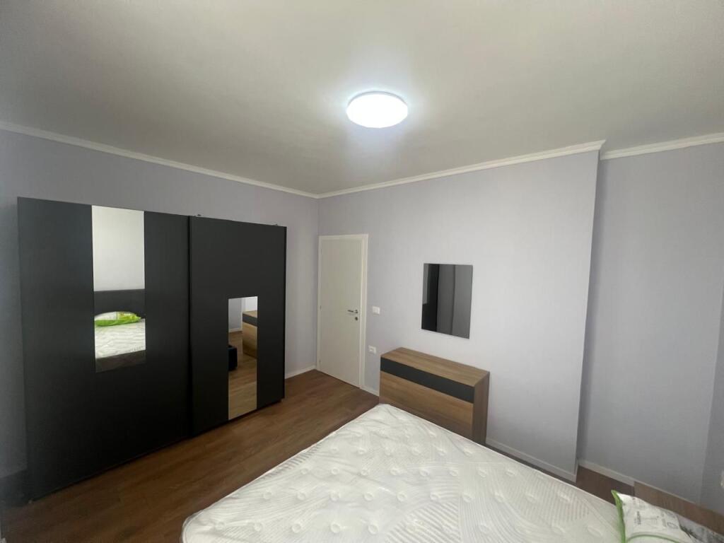 Shitet Apartament 2+1 lagja 13 durres