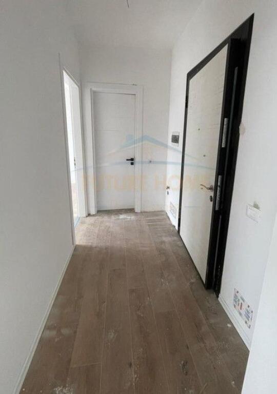 Shitet Apartament 1+1 – pranë Farmacisë 10