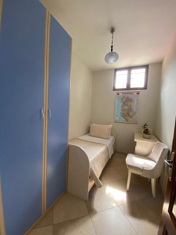 🏡 Casa Privata in Affitto 3+1 – 📍 Blv. Zogu I 💰 85.000 lek / mese