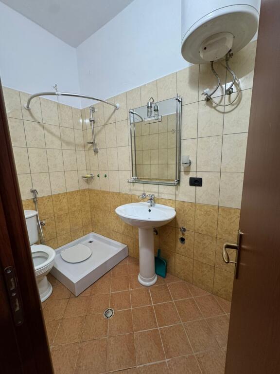 Appartamento 2+1 in affitto a Fresk con 2 bagni.