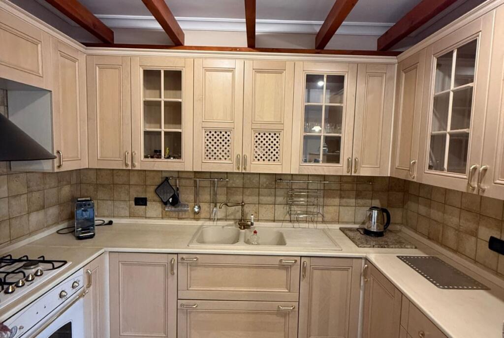 Tek 9 Katshet, Shitet Apartament 1+1 &amp; Garsoniere Ideale Per Qira Ditore!