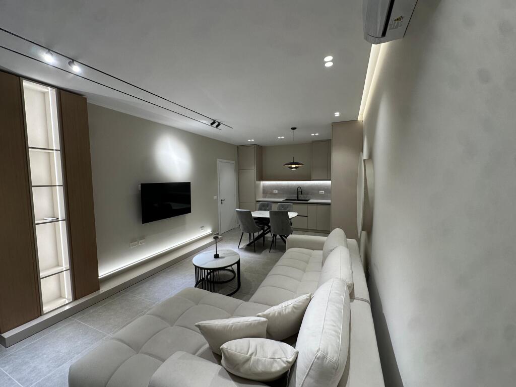 Jepet Me Qira Apartmanet 1+1 📍 Kompleksit Erli  ( Porcelan )