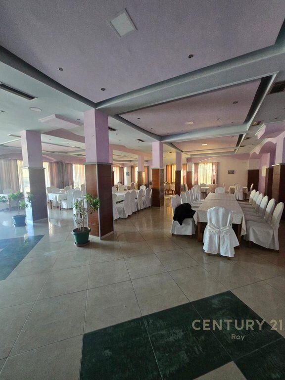 HOTEL WITH POOL FOR SALE IN THE GOLEM AREA, 250M FROM THE BEACH!!! 2,000,000 € Total Area 1400m2