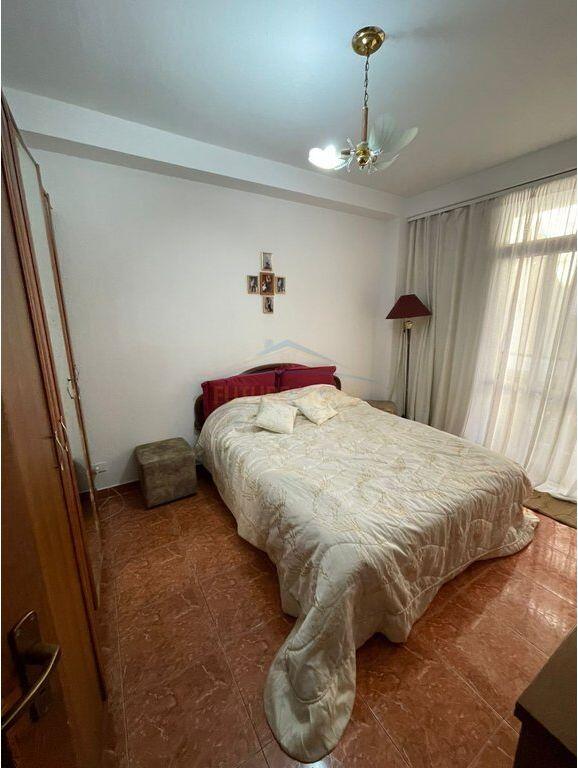 Shitet, Apartament 2+1, Bllok, Tiranë