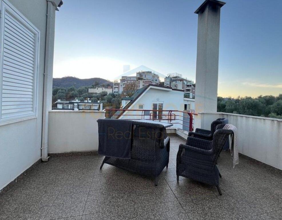 Shitet, Apartament 3+1+2+Verande, Rezidenca FZ, Liqeni i Thate