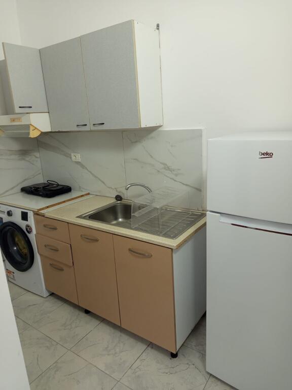 GARSIONERE 250 EURO LEKE.QYTET STUDENTI.