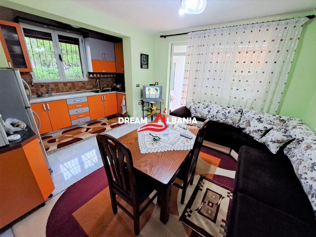 Duplex apartment 3+1 with veranda and 1 basement room for sale on Jordan Misja street near the Serious Crimes Court in Tirana (ID 4139139)
