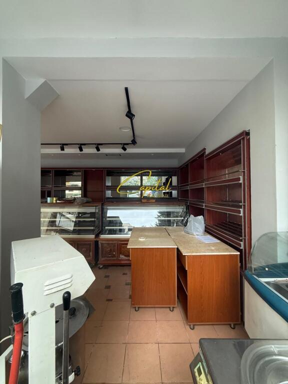 NEGOZIO IN AFFITTO 100 M2 GIARDINO ZOOLOGICO 800 EURO