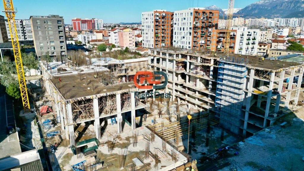 Cmim Okazion! Tek Art N'Lagje, Shitet Apartament 2+1+2, Mundesi Ideale Investimi !