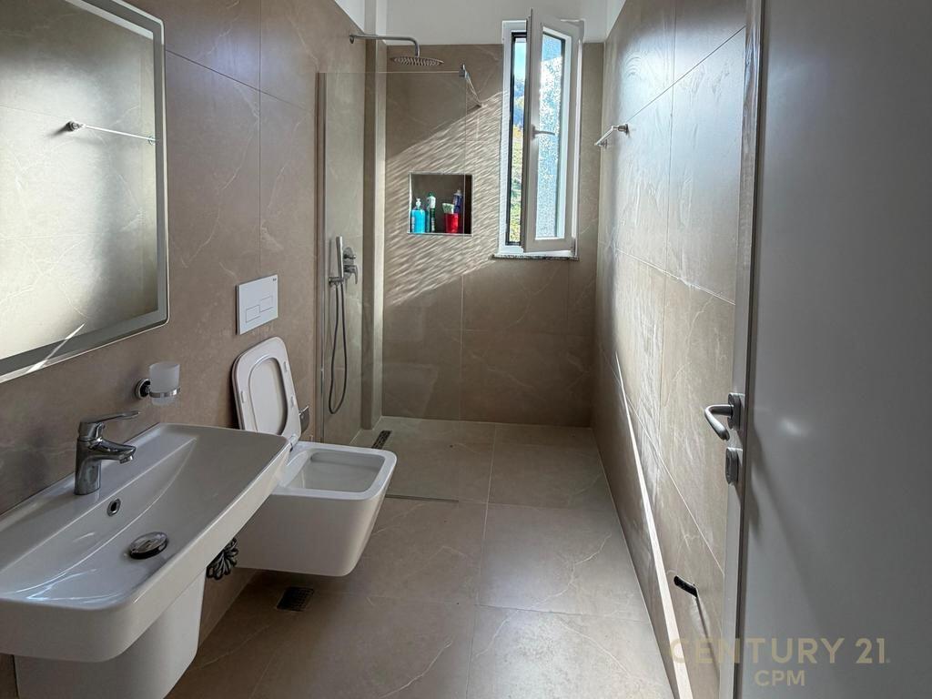 Apartament 2+1 ME QIRA NE KOMBINAT