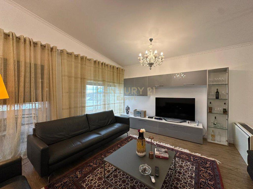 Vilë për Qira në Vend të Qetë – Rezidenca Long Hill, Tirane