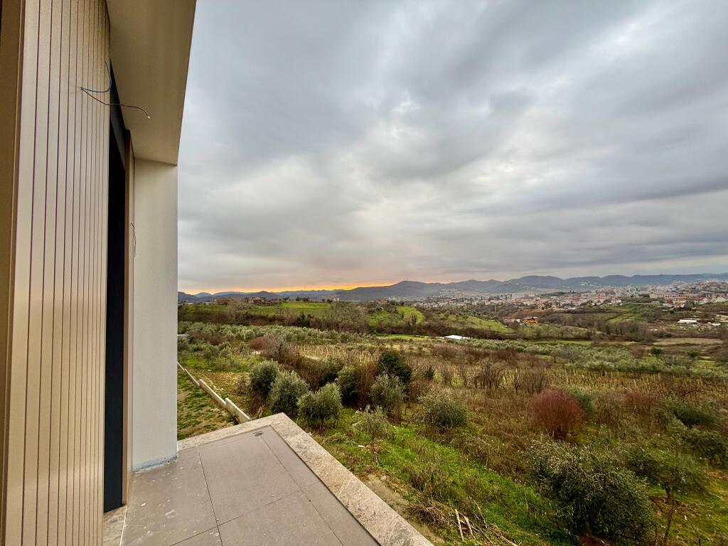 Apartament 1+1 për Shitje 📍 Farkë 🏡