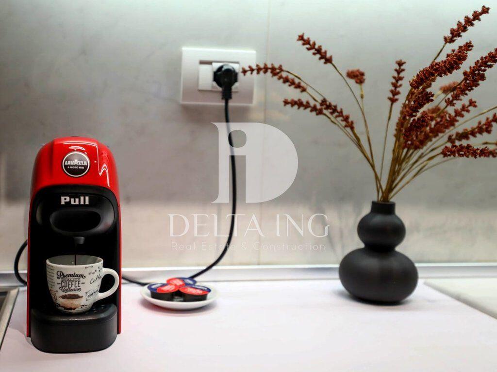 Shitet apartament 2+1 tek Shallvaret