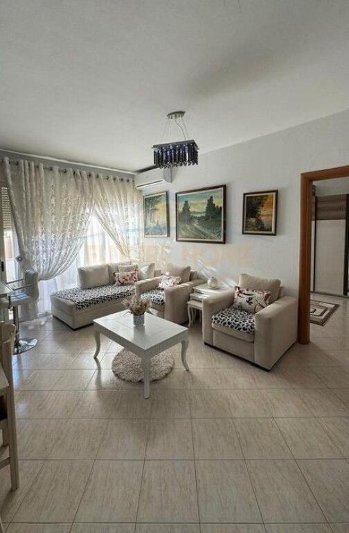 For sale, Apartment 1+1, Muhamed Deliu Street,Fresk