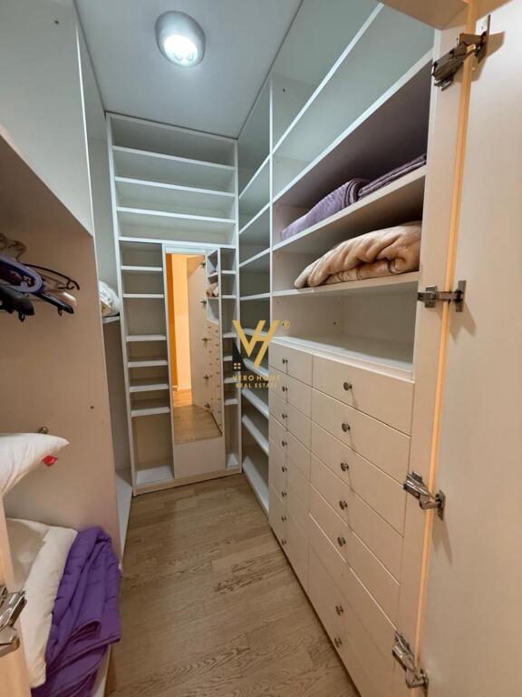 JEPET APARTAMENT 3+1+3+2BLK ME QIRA TE RZ.TOUCH OF SUN, SAUK 180.000 LEKE