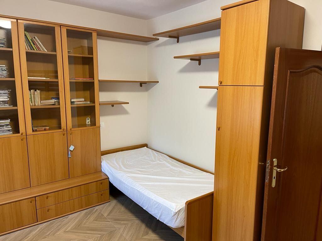 2+1,te mozaiku i tr,te 21 dhjetori,700 euro