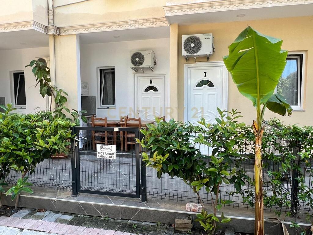 🌊 Hotel për Qira me 22 Garsoniere në Shkëmbin e Kavajës – Investim Turistik