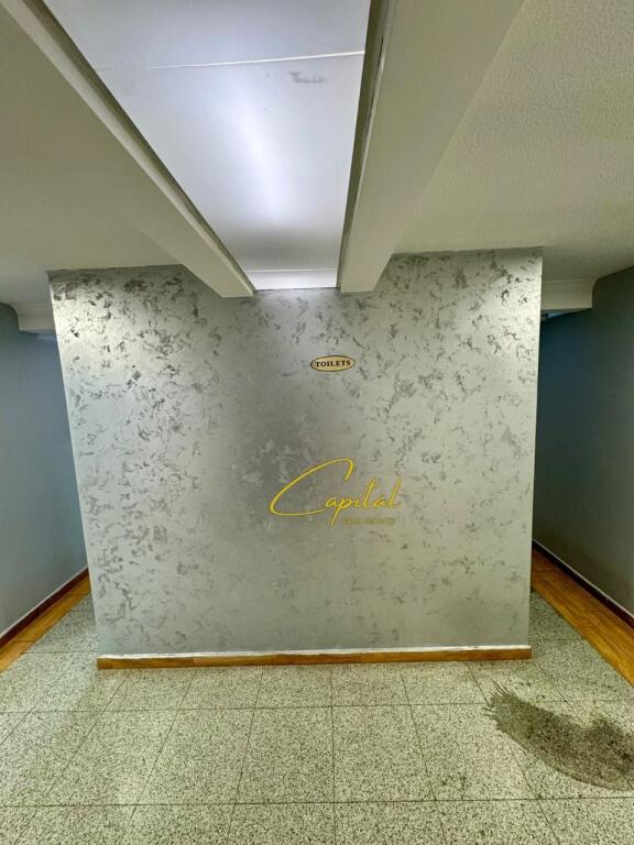 LOCALE COMMERCIALE IN AFFITTO 655 M2 VIA KAVAJES 5.800 EURO