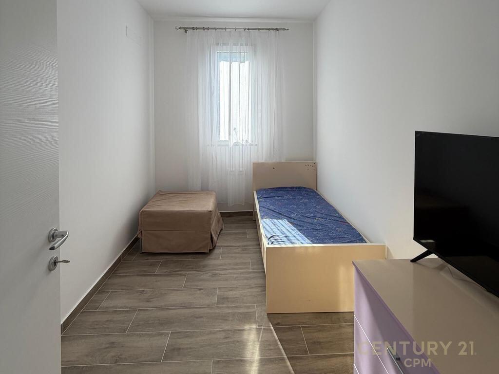 Apartament 2+1 ME QIRA NE KOMBINAT
