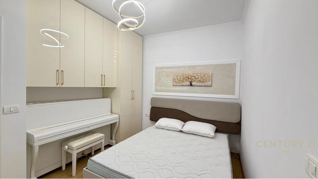 Apartament 1+1 ME QIRA TEK MEDRESEJA