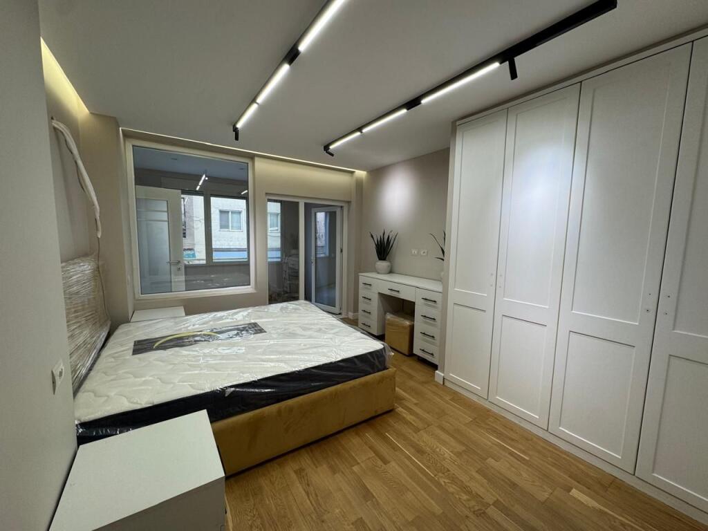 Jepet me qira apartamente 1+1, te Pavaroti