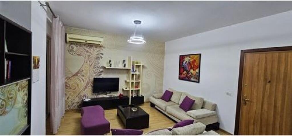 Apartament - Për Qira - Pazari i Ri, Tiranë
