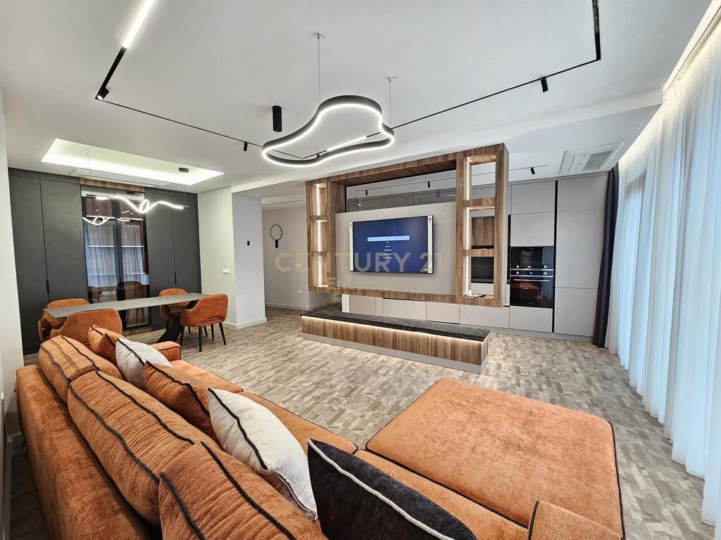 Apartament Luksoz 2+1+Parkim per Shitje ne Lake View 500,000 € Sip. Totale  130m2