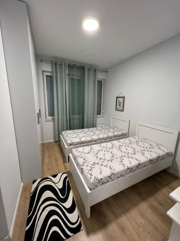 🏡 Jepet me Qira Apartament 2+1+2 – Rruga Dritan Hoxha (Aura) ✨