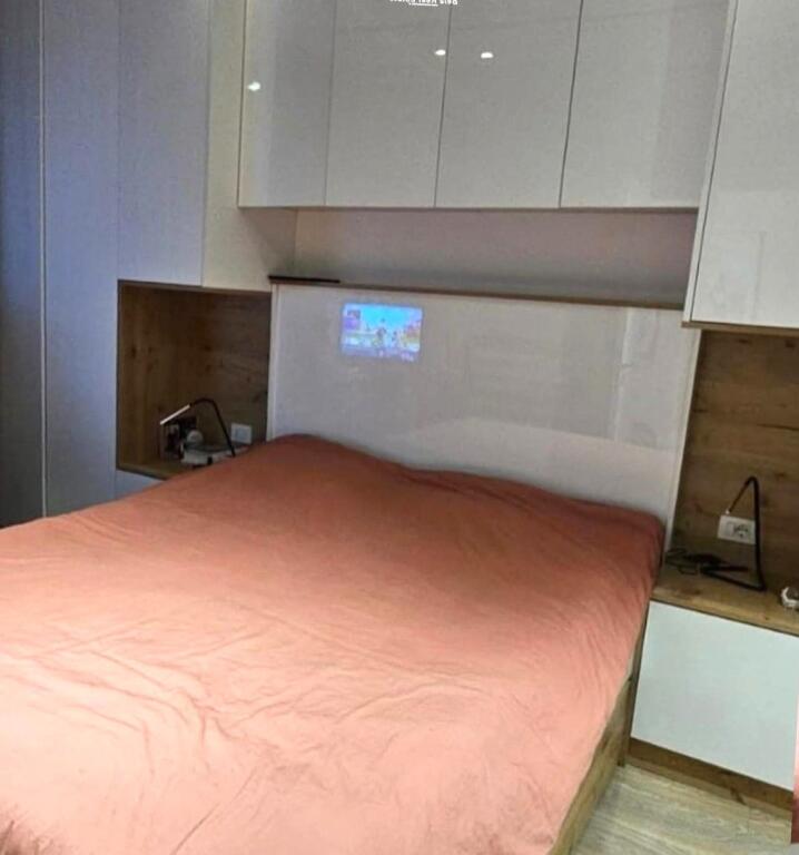 Appartamento In Affitto 1+1 Vicino Al Giardino Botanico (ID B2101422) Tirana