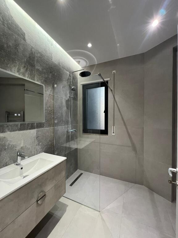 Business Premises for Rent – OASIS Residence ASTIR