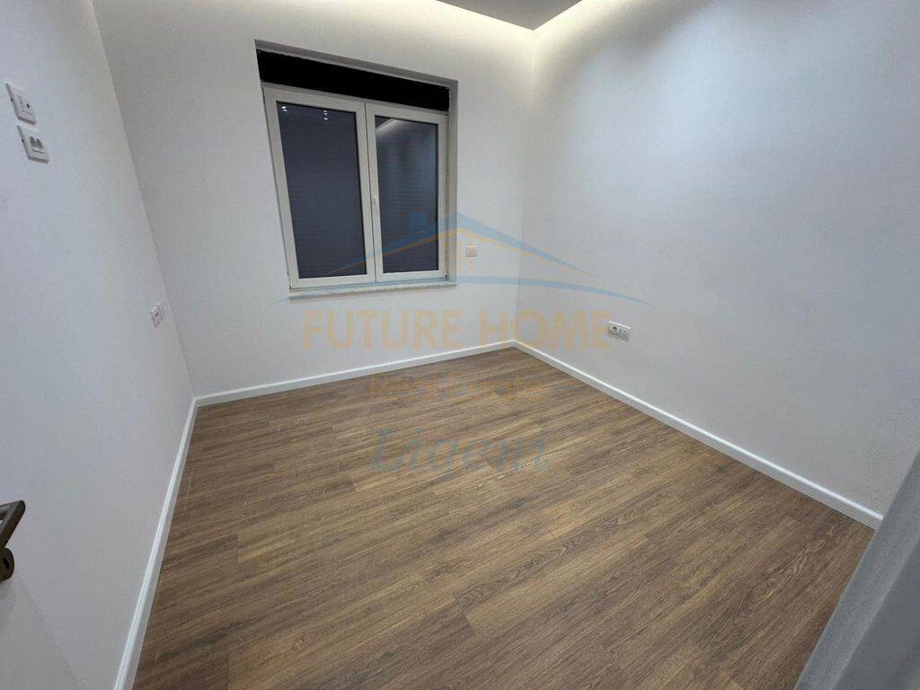 Shitet, Apartament 2+1, Rruga Eduard Mano, Liqeni i Thate, Tiranë.
