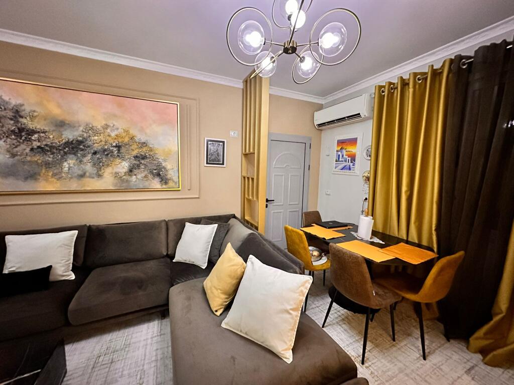 Apartament ne shitje te Eleonor !