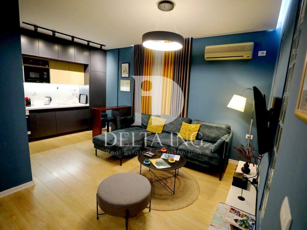 Shitet apartament 2+1 tek Shallvaret