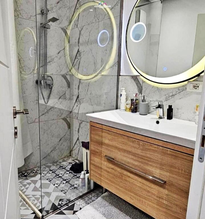 Appartamento In Affitto 1+1 Vicino Al Giardino Botanico (ID B2101422) Tirana