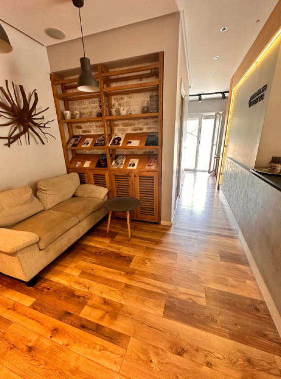 🏢 Don Bosko – Business premises for rent (Hairdresser / Aesthetics)  