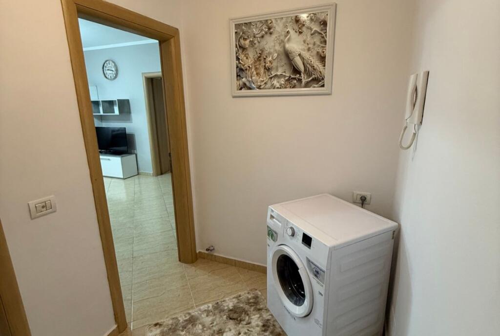 Tek Hygeia Shitet Apartament 2+1+2 I Mobiluar