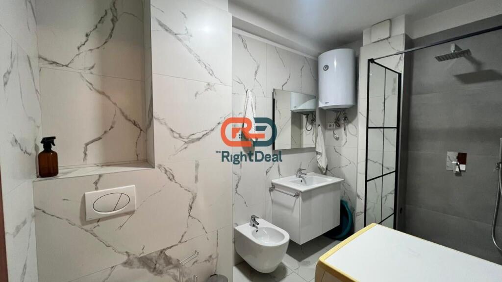 Tek Shkolla Baletit, Jepet Me Qira Apartament 1+1 i Investuar!!!